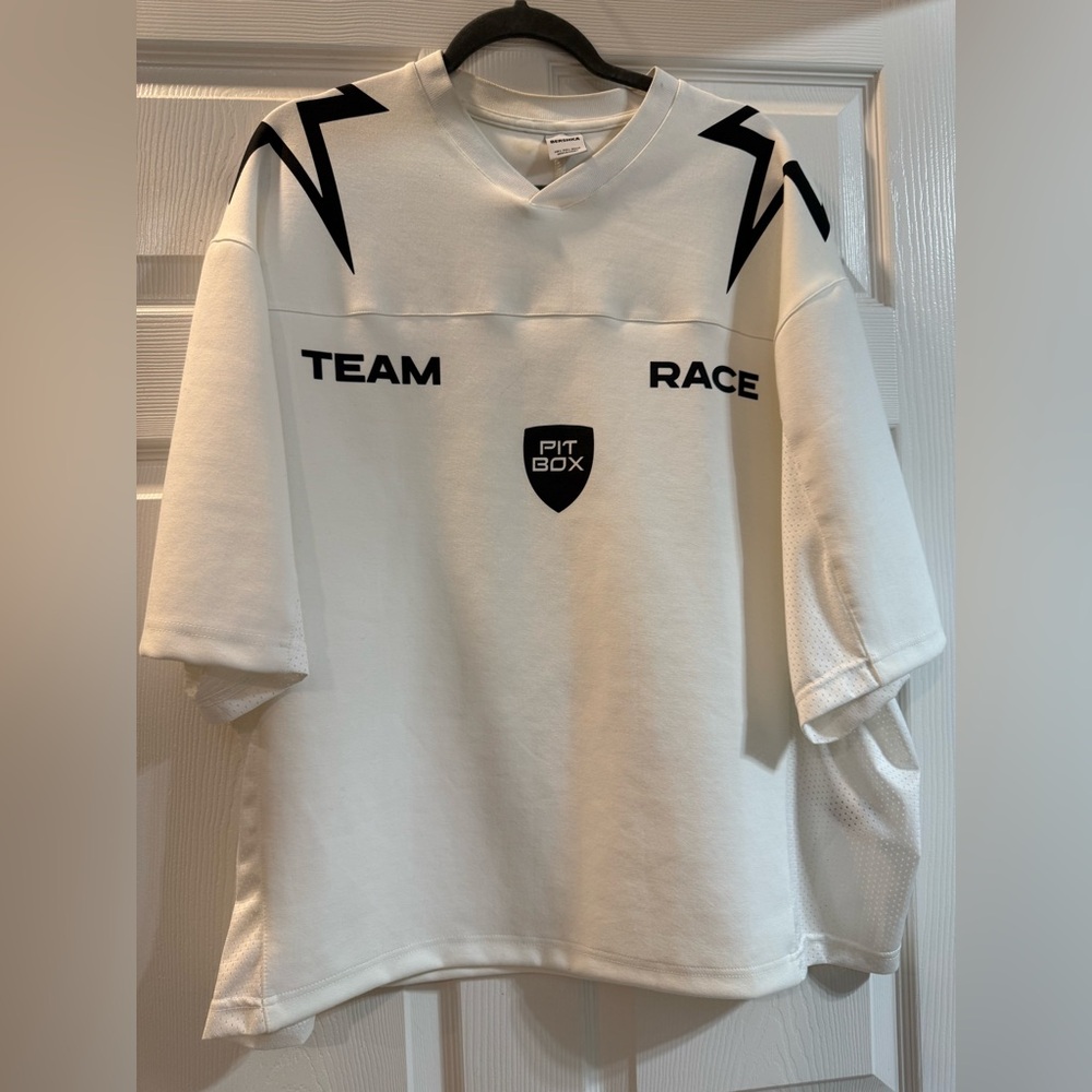 white Bershka Team Race‎ oversized t-shirt mesh panels black accents stars Large